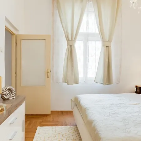 Old Town Royal With Giant Terrace Appartement *