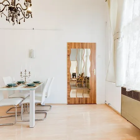 Appartement Old Town Royal With Giant Terrace Prague
